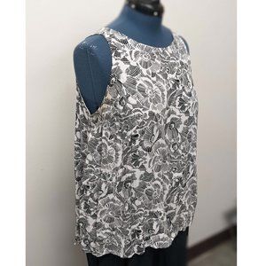 Old Navy Plus Black and White Floral Keyhole Top 2X